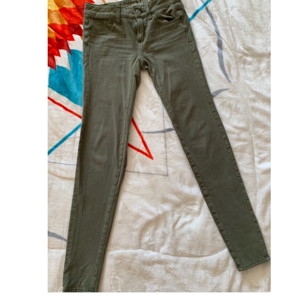 AE olive green super stretch skinny jean!